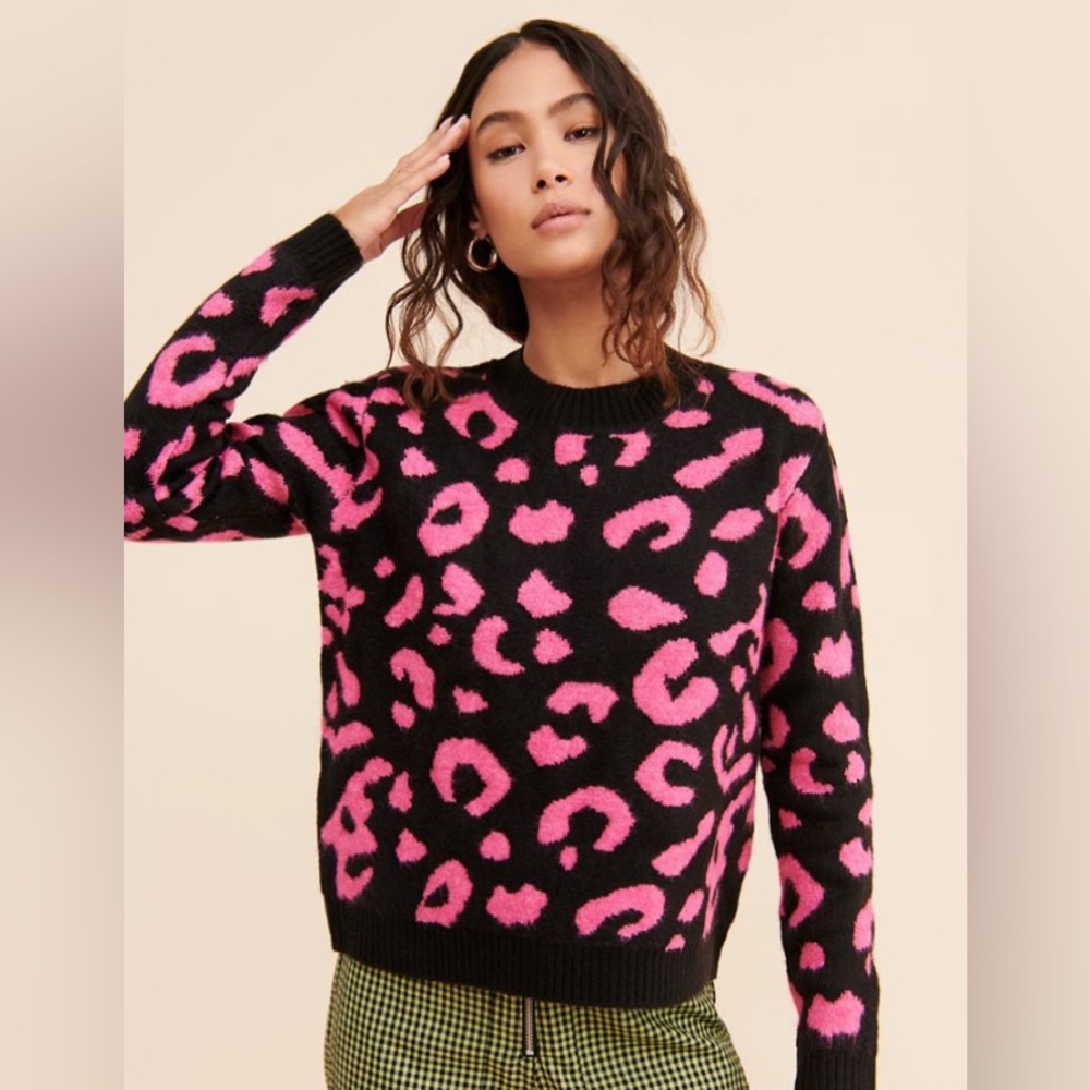 Line And Dot Crewneck Sweater Black/Pink Leopard Print Size Small